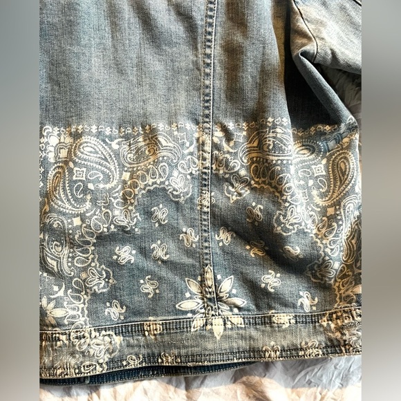 Nanette Lepore Women's Distressed Blue Denim Jacket wPaisley Pattern Size 1X - Picture 16 of 16